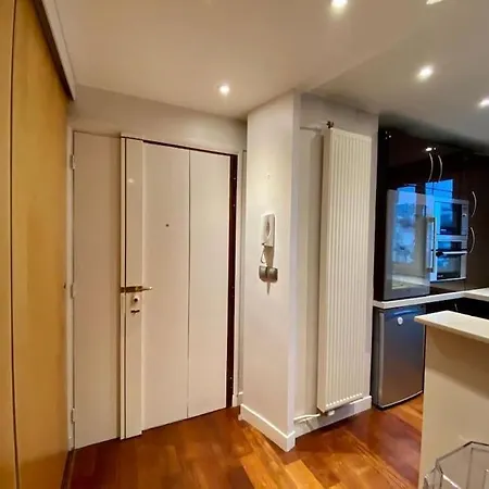 Appartement Moderne Neuilly Sur Seine Au Calme